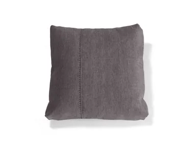 D201 - Solid-color square fabric cushion with removable cover _ Dienne Salotti